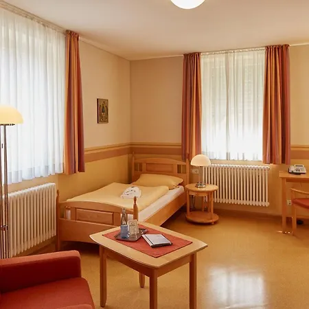 Priester- Und Gastehaus Marienau Pensión *