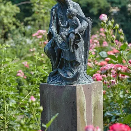 Priester- Und Gastehaus Marienau