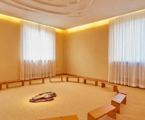 Priester- Und Gastehaus Marienau