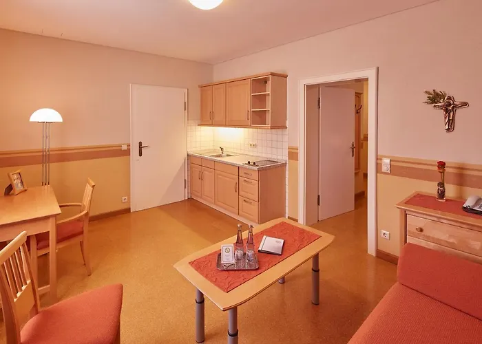 Priester- Und Gastehaus Marienau 게스트하우스