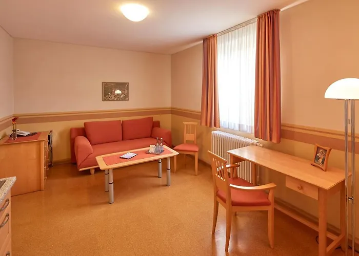 Priester- Und Gastehaus Marienau 게스트하우스 *