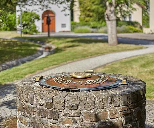 Priester- Und Gastehaus Marienau 발렌다