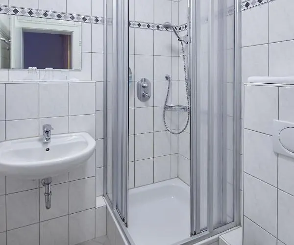 Priester- Und Gastehaus Marienau 게스트하우스 발렌다