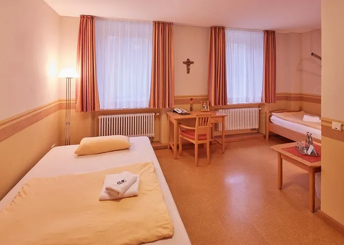 Priester- Und Gastehaus Marienau 게스트하우스 *